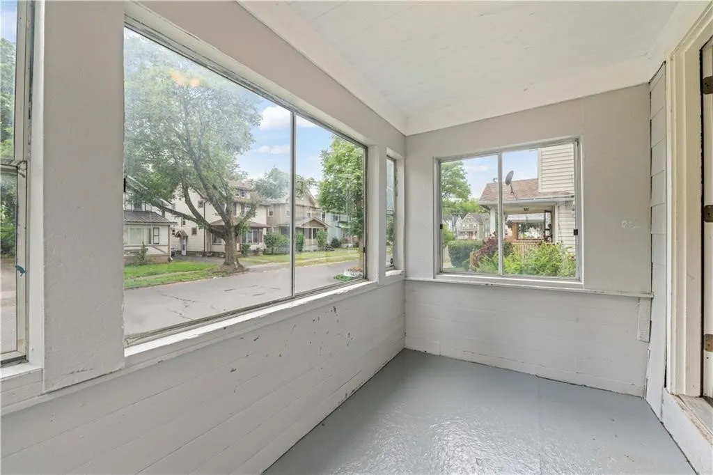 174 Barton Street, Rochester, New York 14611, Rochester, New York 14611, 4 Bedrooms Bedrooms, 10 Rooms Rooms,2 BathroomsBathrooms,Residential,For Sale,174 Barton Street, Rochester, New York 14611,R1622582