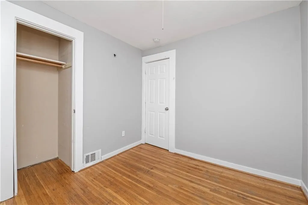 174 Barton Street, Rochester, New York 14611, Rochester, New York 14611, 4 Bedrooms Bedrooms, 10 Rooms Rooms,2 BathroomsBathrooms,Residential,For Sale,174 Barton Street, Rochester, New York 14611,R1622582