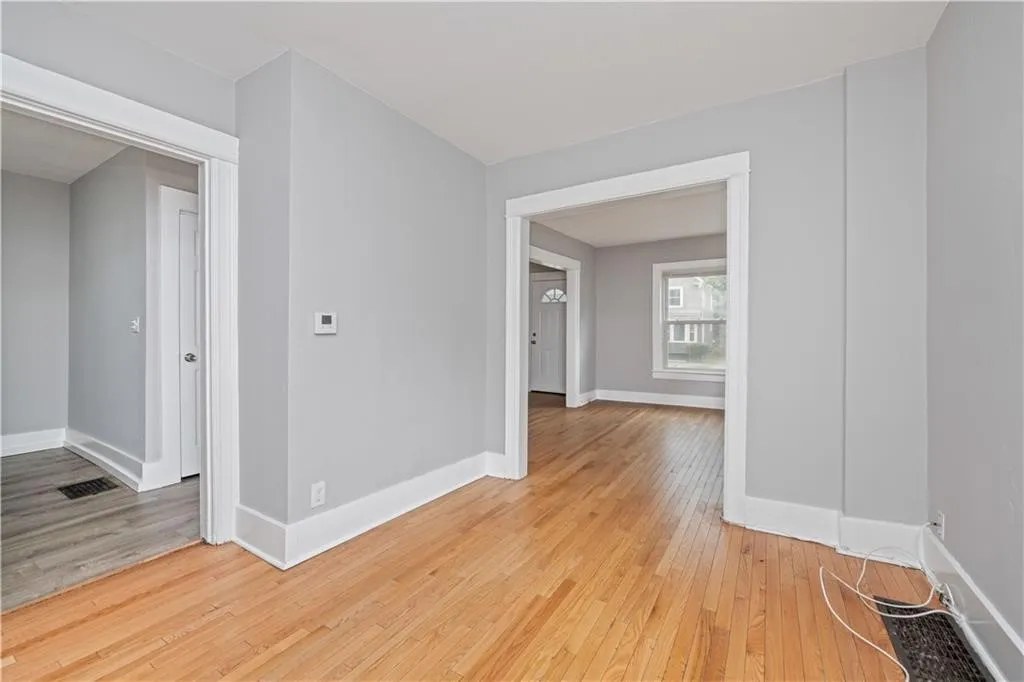 174 Barton Street, Rochester, New York 14611, Rochester, New York 14611, 4 Bedrooms Bedrooms, 10 Rooms Rooms,2 BathroomsBathrooms,Residential,For Sale,174 Barton Street, Rochester, New York 14611,R1622582