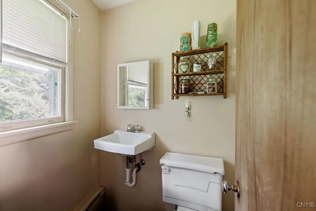 3134 Main Street, Mexico, New York 13114, Mexico, New York 13114, 3 Bedrooms Bedrooms, 7 Rooms Rooms,1 BathroomBathrooms,Residential,For Sale,3134 Main Street, Mexico, New York 13114,S1620675