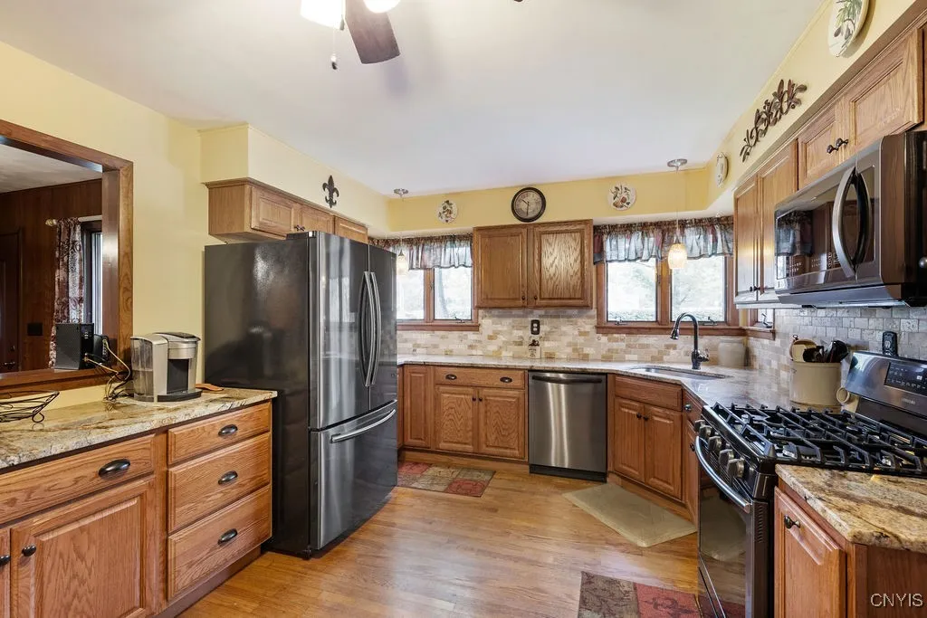 3134 Main Street, Mexico, New York 13114, Mexico, New York 13114, 3 Bedrooms Bedrooms, 7 Rooms Rooms,1 BathroomBathrooms,Residential,For Sale,3134 Main Street, Mexico, New York 13114,S1620675