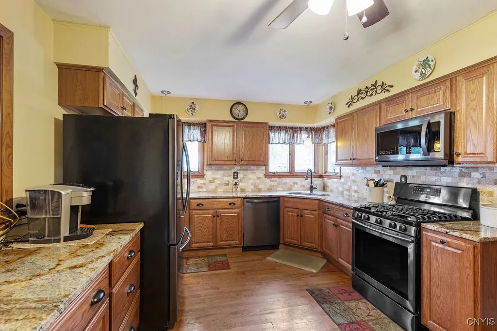 3134 Main Street, Mexico, New York 13114, Mexico, New York 13114, 3 Bedrooms Bedrooms, 7 Rooms Rooms,1 BathroomBathrooms,Residential,For Sale,3134 Main Street, Mexico, New York 13114,S1620675