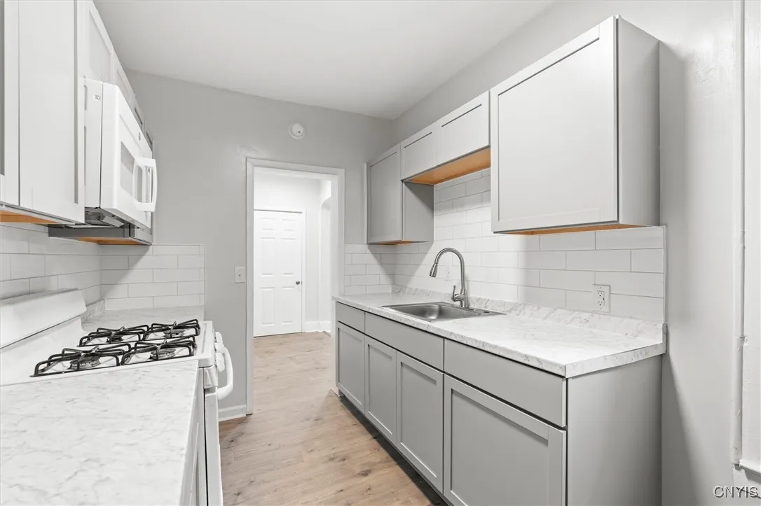 110 Herbert Street, Syracuse, New York 13208, Syracuse, New York 13208, 9 Bedrooms Bedrooms, ,3 BathroomsBathrooms,Residential,Closed,110 Herbert Street, Syracuse, New York 13208,0,S1622243