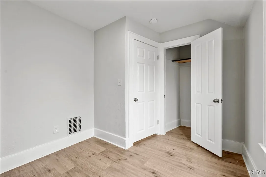 110 Herbert Street, Syracuse, New York 13208, Syracuse, New York 13208, 9 Bedrooms Bedrooms, ,3 BathroomsBathrooms,Residential,Closed,110 Herbert Street, Syracuse, New York 13208,0,S1622243