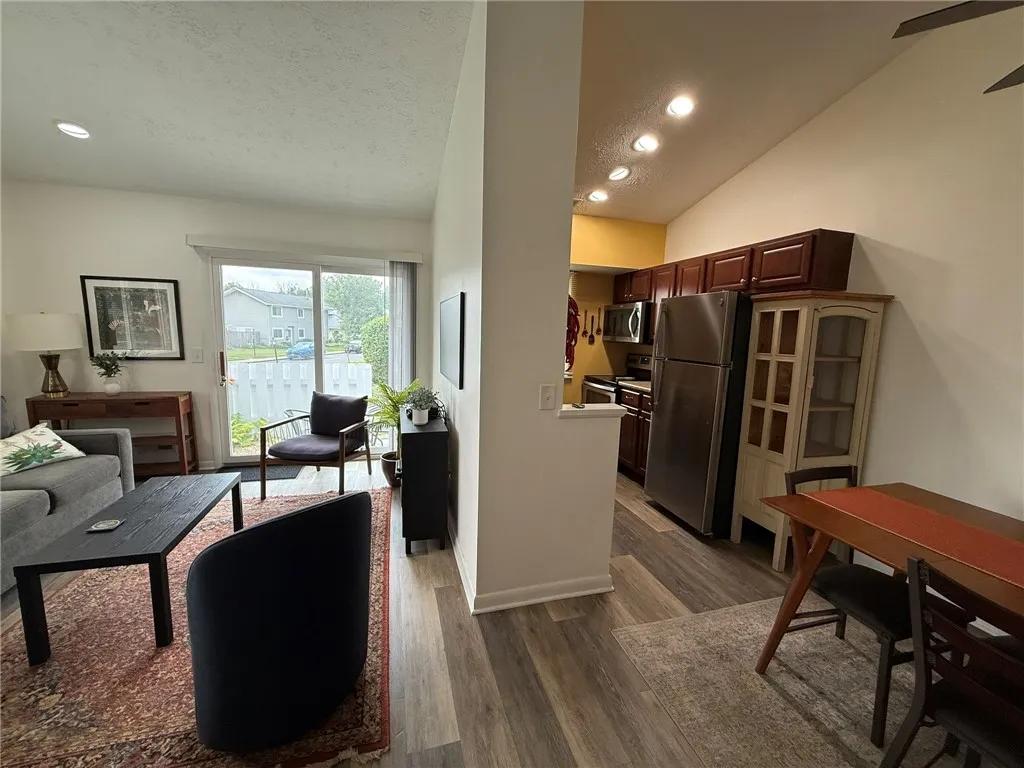 740 Eastbrooke Lane, Brighton, New York 14618, Brighton, New York 14618, 2 Bedrooms Bedrooms, 5 Rooms Rooms,1 BathroomBathrooms,Residential Lease,For Rent,740 Eastbrooke Lane, Brighton, New York 14618,R1622417
