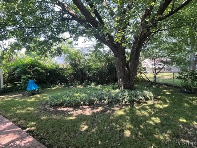 30 Karen Drive, Tonawanda, New York 14150, Tonawanda, New York 14150, 2 Bedrooms Bedrooms, 5 Rooms Rooms,1 BathroomBathrooms,Residential,For Sale,30 Karen Drive, Tonawanda, New York 14150,B1622651