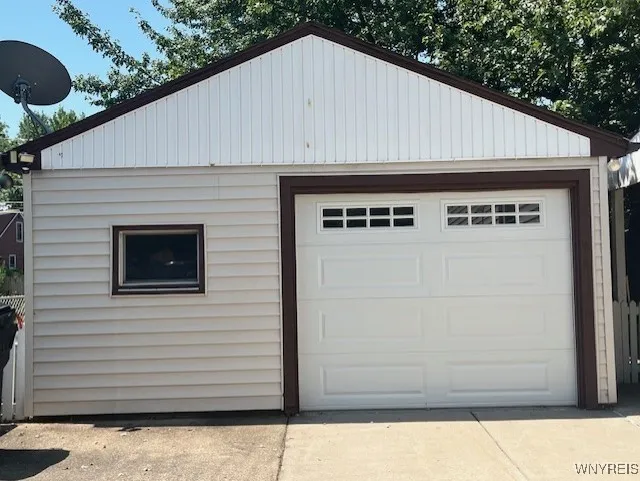 30 Karen Drive, Tonawanda, New York 14150, Tonawanda, New York 14150, 2 Bedrooms Bedrooms, 5 Rooms Rooms,1 BathroomBathrooms,Residential,For Sale,30 Karen Drive, Tonawanda, New York 14150,B1622651