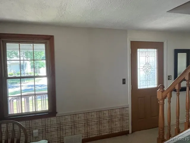 30 Karen Drive, Tonawanda, New York 14150, Tonawanda, New York 14150, 2 Bedrooms Bedrooms, 5 Rooms Rooms,1 BathroomBathrooms,Residential,For Sale,30 Karen Drive, Tonawanda, New York 14150,B1622651
