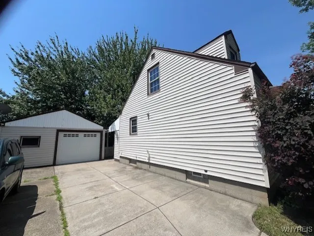 30 Karen Drive, Tonawanda, New York 14150, Tonawanda, New York 14150, 2 Bedrooms Bedrooms, 5 Rooms Rooms,1 BathroomBathrooms,Residential,For Sale,30 Karen Drive, Tonawanda, New York 14150,B1622651