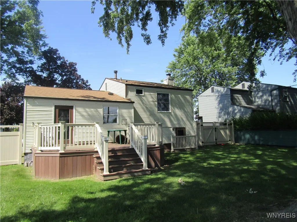 131 Tim Tam, West Seneca, New York 14224, West Seneca, New York 14224, 3 Bedrooms Bedrooms, 8 Rooms Rooms,1 BathroomBathrooms,Residential,For Sale,131 Tim Tam, West Seneca, New York 14224,B1622804