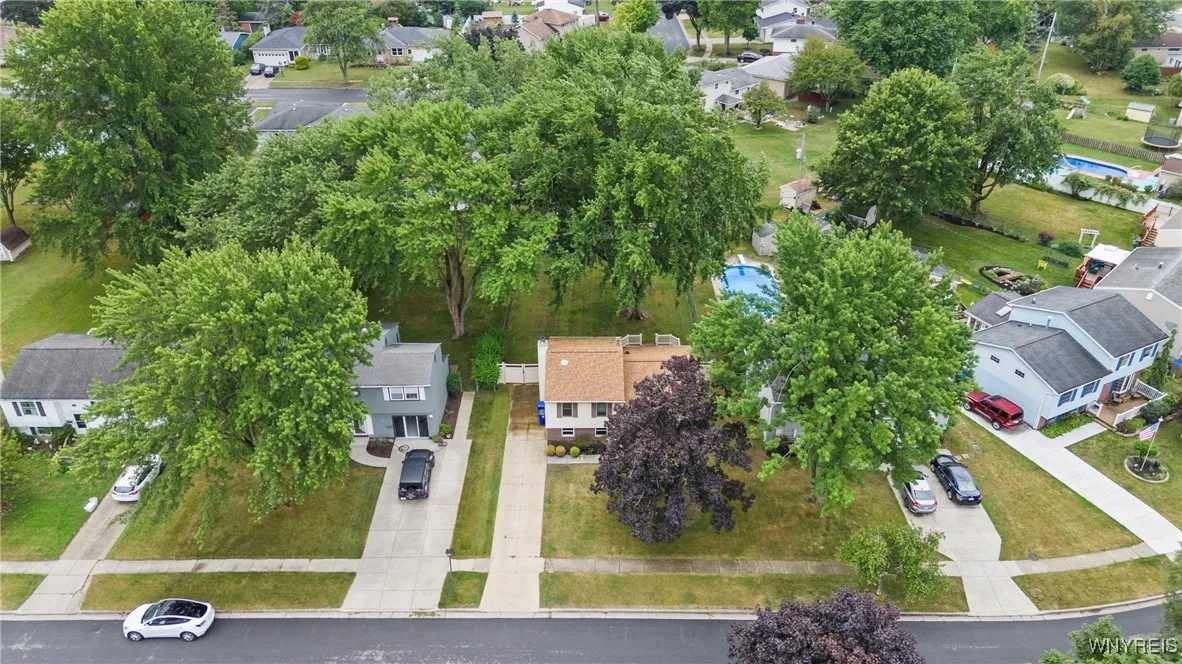 131 Tim Tam, West Seneca, New York 14224, West Seneca, New York 14224, 3 Bedrooms Bedrooms, 8 Rooms Rooms,1 BathroomBathrooms,Residential,For Sale,131 Tim Tam, West Seneca, New York 14224,0,B1622804