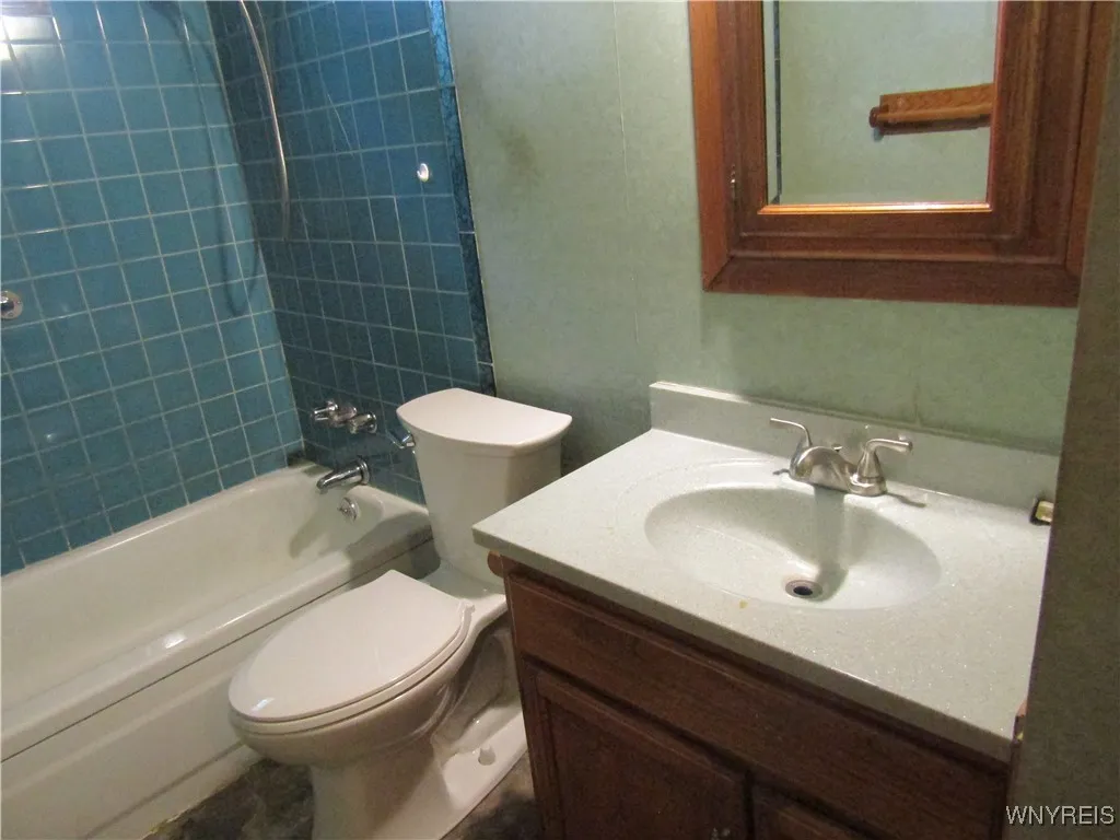 131 Tim Tam, West Seneca, New York 14224, West Seneca, New York 14224, 3 Bedrooms Bedrooms, 8 Rooms Rooms,1 BathroomBathrooms,Residential,For Sale,131 Tim Tam, West Seneca, New York 14224,B1622804
