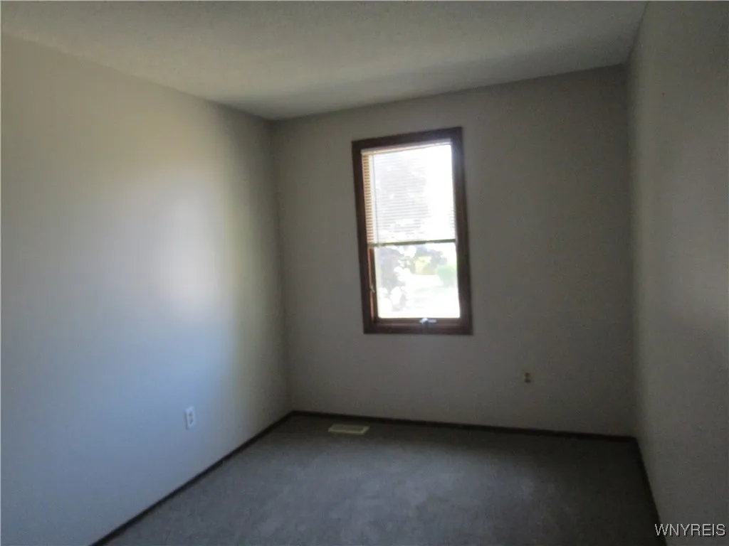 131 Tim Tam, West Seneca, New York 14224, West Seneca, New York 14224, 3 Bedrooms Bedrooms, 8 Rooms Rooms,1 BathroomBathrooms,Residential,For Sale,131 Tim Tam, West Seneca, New York 14224,B1622804