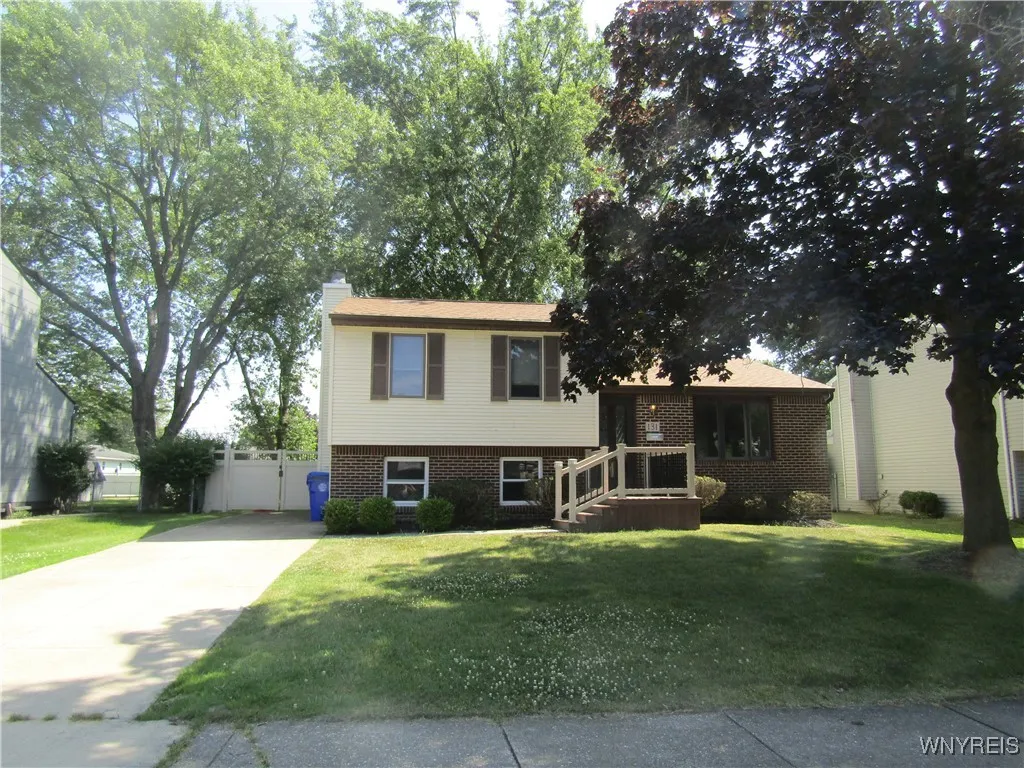 131 Tim Tam, West Seneca, New York 14224, West Seneca, New York 14224, 3 Bedrooms Bedrooms, 8 Rooms Rooms,1 BathroomBathrooms,Residential,For Sale,131 Tim Tam, West Seneca, New York 14224,0,B1622804