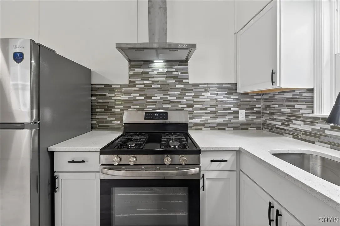 215 Vann Street, Syracuse, New York 13206, Syracuse, New York 13206, 3 Bedrooms Bedrooms, 7 Rooms Rooms,1 BathroomBathrooms,Residential,For Sale,215 Vann Street, Syracuse, New York 13206,S1622824