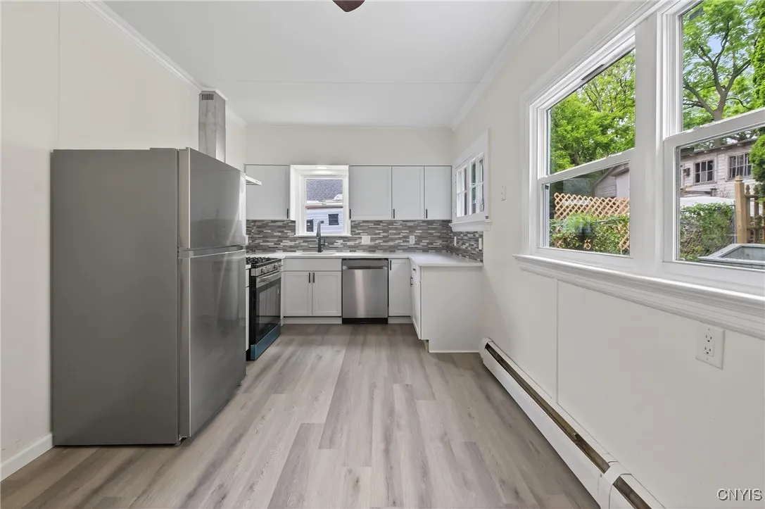 215 Vann Street, Syracuse, New York 13206, Syracuse, New York 13206, 3 Bedrooms Bedrooms, 7 Rooms Rooms,1 BathroomBathrooms,Residential,For Sale,215 Vann Street, Syracuse, New York 13206,S1622824