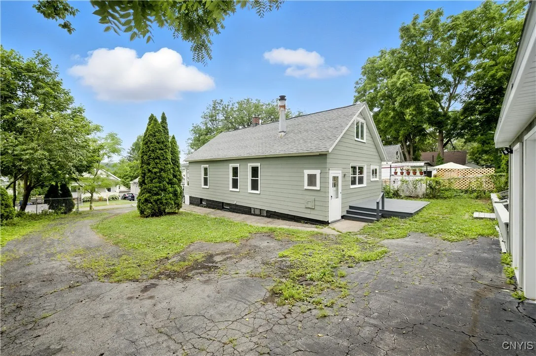 215 Vann Street, Syracuse, New York 13206, Syracuse, New York 13206, 3 Bedrooms Bedrooms, 7 Rooms Rooms,1 BathroomBathrooms,Residential,For Sale,215 Vann Street, Syracuse, New York 13206,S1622824