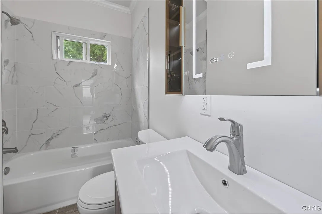 215 Vann Street, Syracuse, New York 13206, Syracuse, New York 13206, 3 Bedrooms Bedrooms, 7 Rooms Rooms,1 BathroomBathrooms,Residential,For Sale,215 Vann Street, Syracuse, New York 13206,S1622824