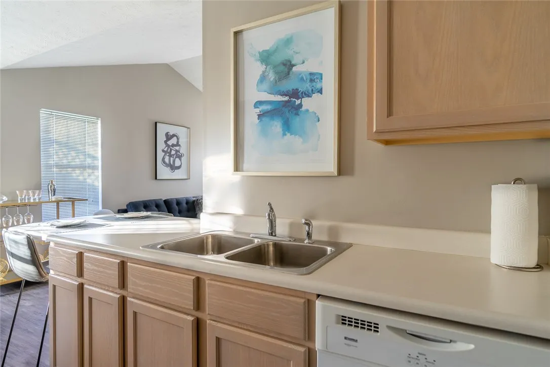 Typical well-equipped kitchen in 2-bedroom ranch townhomes