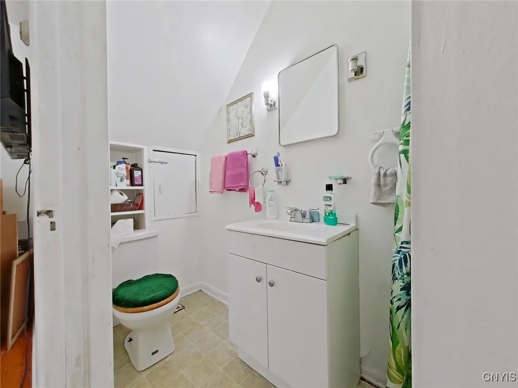 1716 - 1718 Oneida Street, Utica, New York 13501, Utica, New York 13501, 5 Bedrooms Bedrooms, ,3 BathroomsBathrooms,Residential,For Sale,1716 - 1718 Oneida Street, Utica, New York 13501,S1621730
