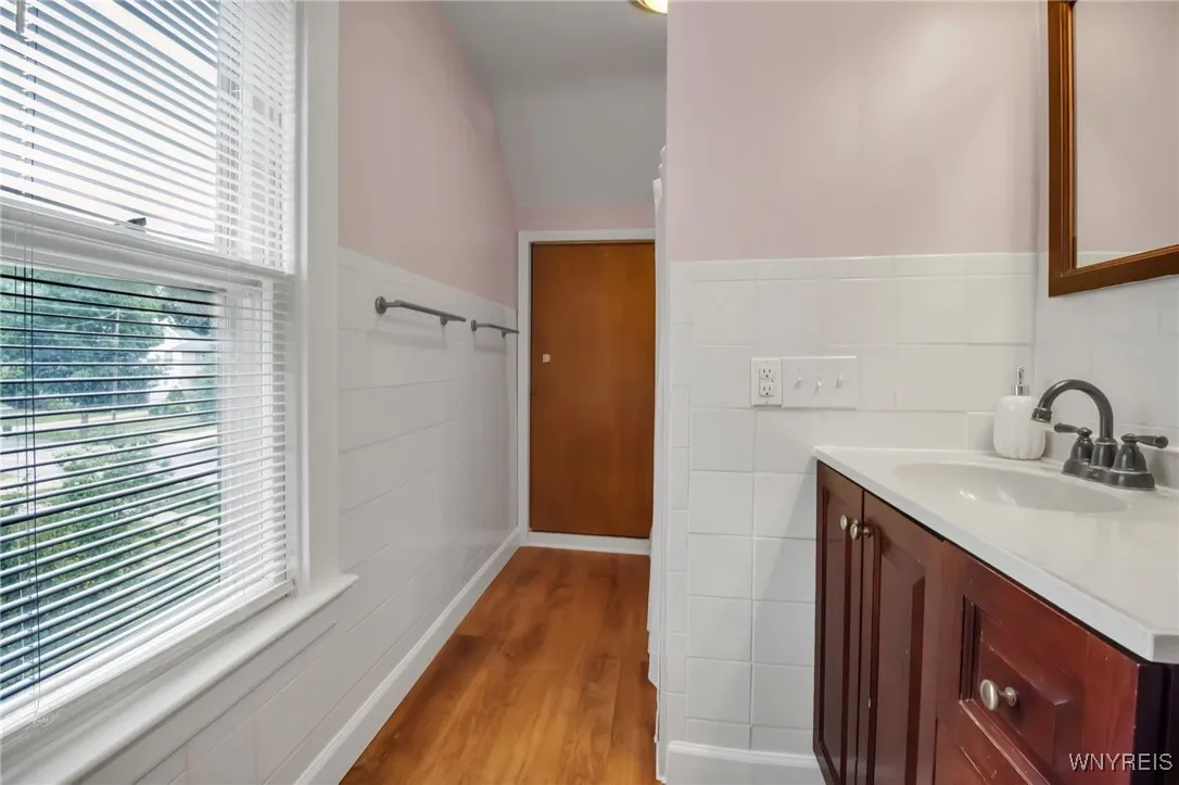 211 Pleasant Avenue, Hamburg, New York 14075, Hamburg, New York 14075, 3 Bedrooms Bedrooms, 8 Rooms Rooms,1 BathroomBathrooms,Residential,For Sale,211 Pleasant Avenue, Hamburg, New York 14075,B1622700