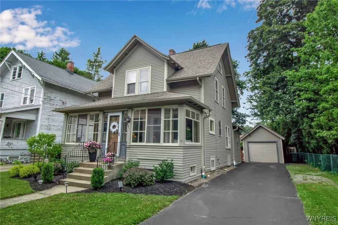 211 Pleasant Avenue, Hamburg, New York 14075, Hamburg, New York 14075, 3 Bedrooms Bedrooms, 8 Rooms Rooms,1 BathroomBathrooms,Residential,For Sale,211 Pleasant Avenue, Hamburg, New York 14075,B1622700