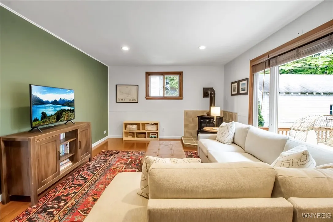 211 Pleasant Avenue, Hamburg, New York 14075, Hamburg, New York 14075, 3 Bedrooms Bedrooms, 8 Rooms Rooms,1 BathroomBathrooms,Residential,For Sale,211 Pleasant Avenue, Hamburg, New York 14075,B1622700