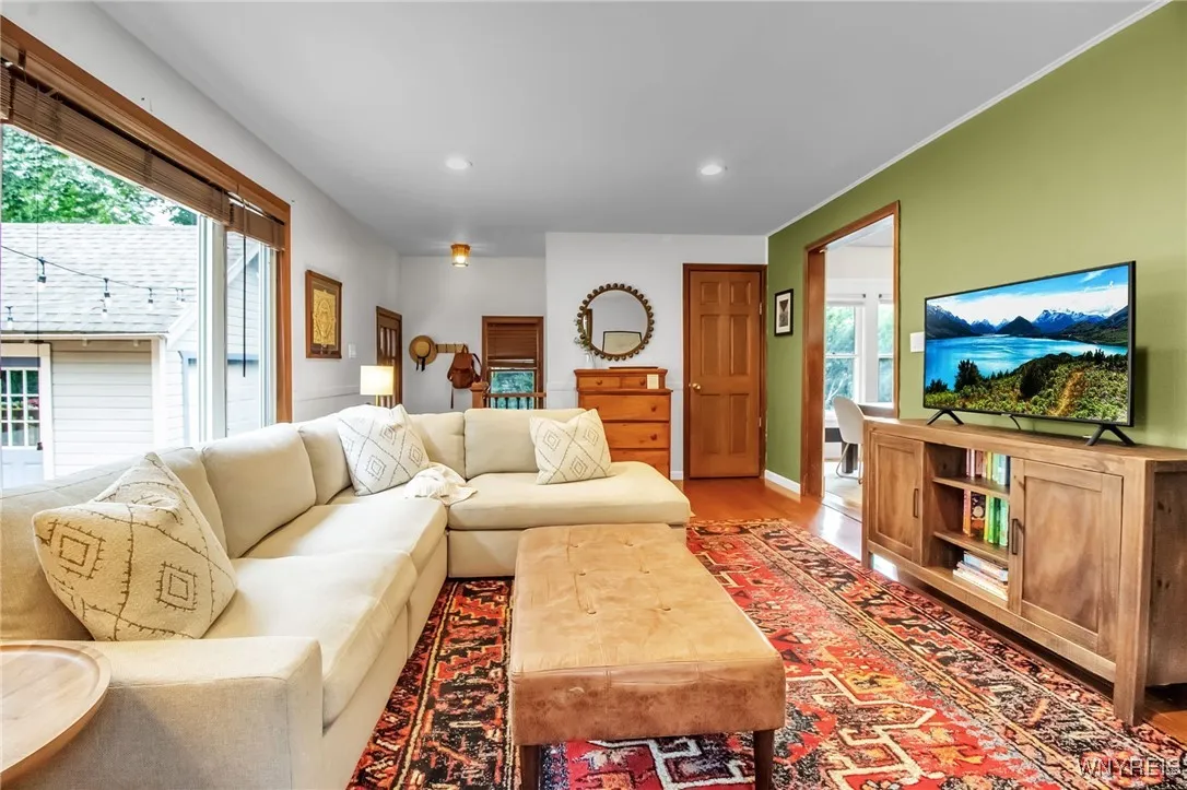 211 Pleasant Avenue, Hamburg, New York 14075, Hamburg, New York 14075, 3 Bedrooms Bedrooms, 8 Rooms Rooms,1 BathroomBathrooms,Residential,For Sale,211 Pleasant Avenue, Hamburg, New York 14075,B1622700