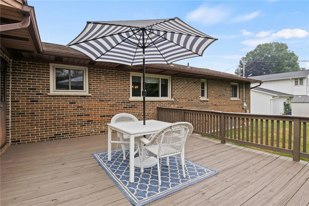 1076 Hrezent View Lane, Webster, New York 14580, Webster, New York 14580, 3 Bedrooms Bedrooms, 6 Rooms Rooms,2 BathroomsBathrooms,Residential,For Sale,1076 Hrezent View Lane, Webster, New York 14580,R1622535