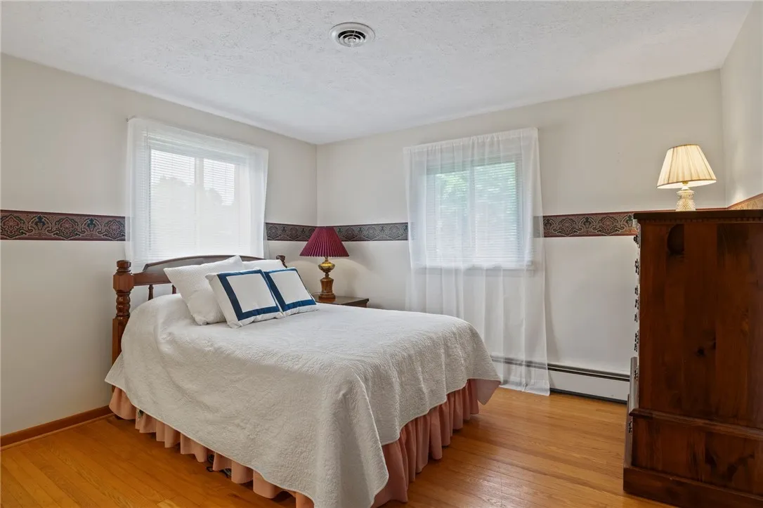 1076 Hrezent View Lane, Webster, New York 14580, Webster, New York 14580, 3 Bedrooms Bedrooms, 6 Rooms Rooms,2 BathroomsBathrooms,Residential,For Sale,1076 Hrezent View Lane, Webster, New York 14580,R1622535