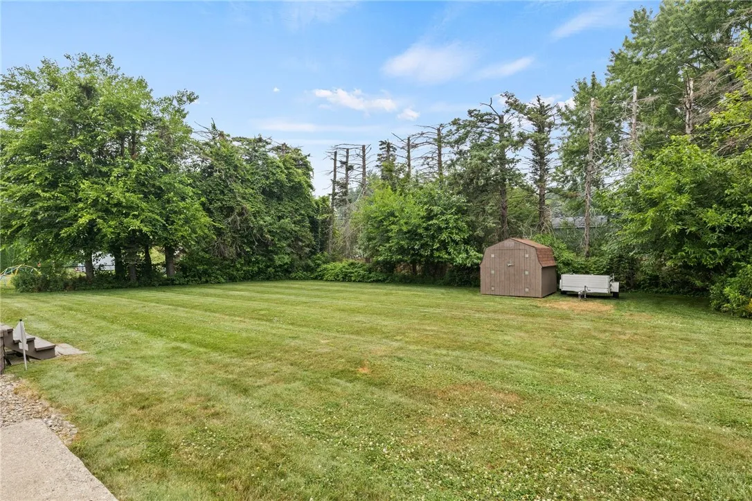 1076 Hrezent View Lane, Webster, New York 14580, Webster, New York 14580, 3 Bedrooms Bedrooms, 6 Rooms Rooms,2 BathroomsBathrooms,Residential,For Sale,1076 Hrezent View Lane, Webster, New York 14580,R1622535