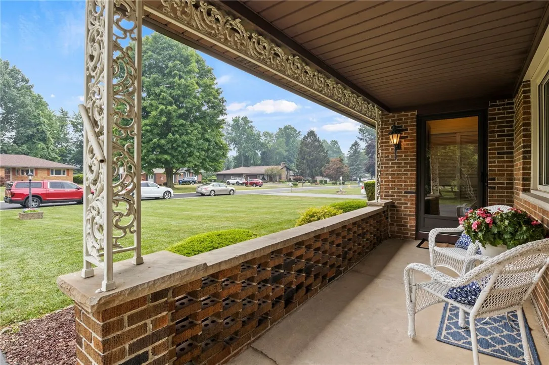 1076 Hrezent View Lane, Webster, New York 14580, Webster, New York 14580, 3 Bedrooms Bedrooms, 6 Rooms Rooms,2 BathroomsBathrooms,Residential,For Sale,1076 Hrezent View Lane, Webster, New York 14580,R1622535