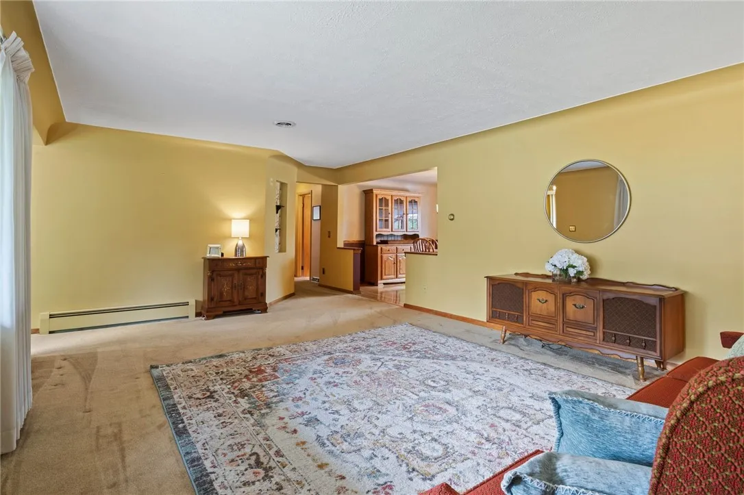 1076 Hrezent View Lane, Webster, New York 14580, Webster, New York 14580, 3 Bedrooms Bedrooms, 6 Rooms Rooms,2 BathroomsBathrooms,Residential,For Sale,1076 Hrezent View Lane, Webster, New York 14580,R1622535
