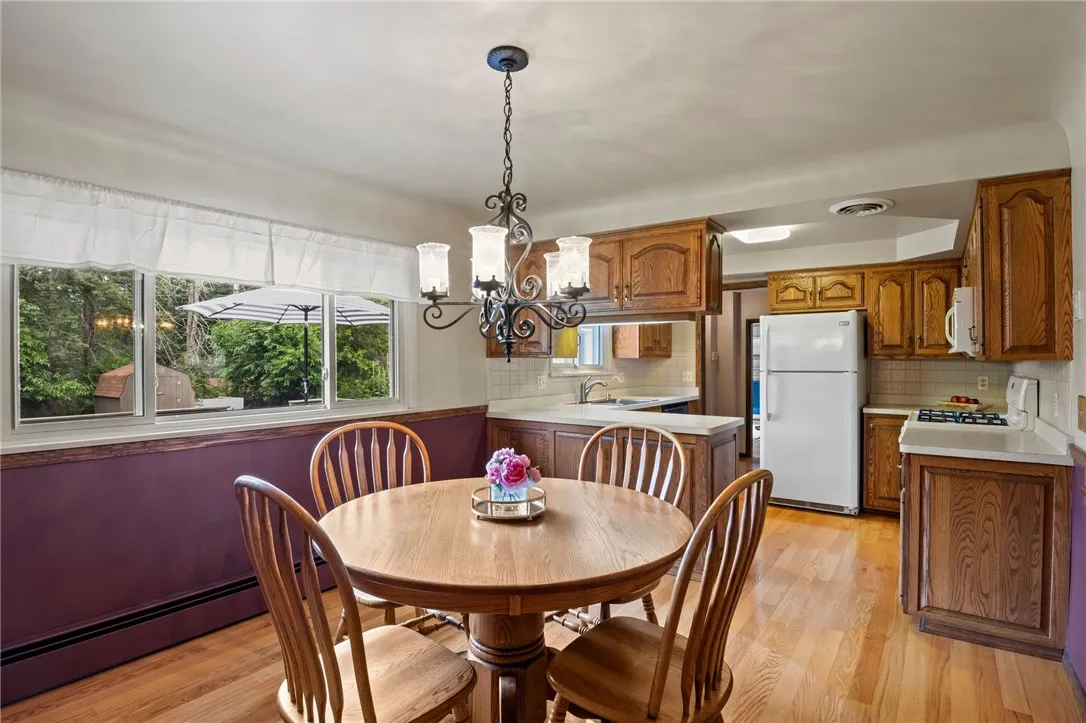 1076 Hrezent View Lane, Webster, New York 14580, Webster, New York 14580, 3 Bedrooms Bedrooms, 6 Rooms Rooms,2 BathroomsBathrooms,Residential,For Sale,1076 Hrezent View Lane, Webster, New York 14580,R1622535