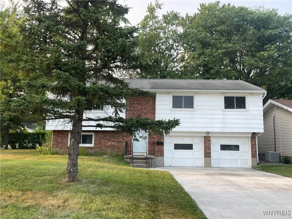 35 Tomcyn Drive, Amherst, New York 14221, Amherst, New York 14221, 4 Bedrooms Bedrooms, 7 Rooms Rooms,1 BathroomBathrooms,Residential Lease,For Rent,35 Tomcyn Drive, Amherst, New York 14221,B1622803