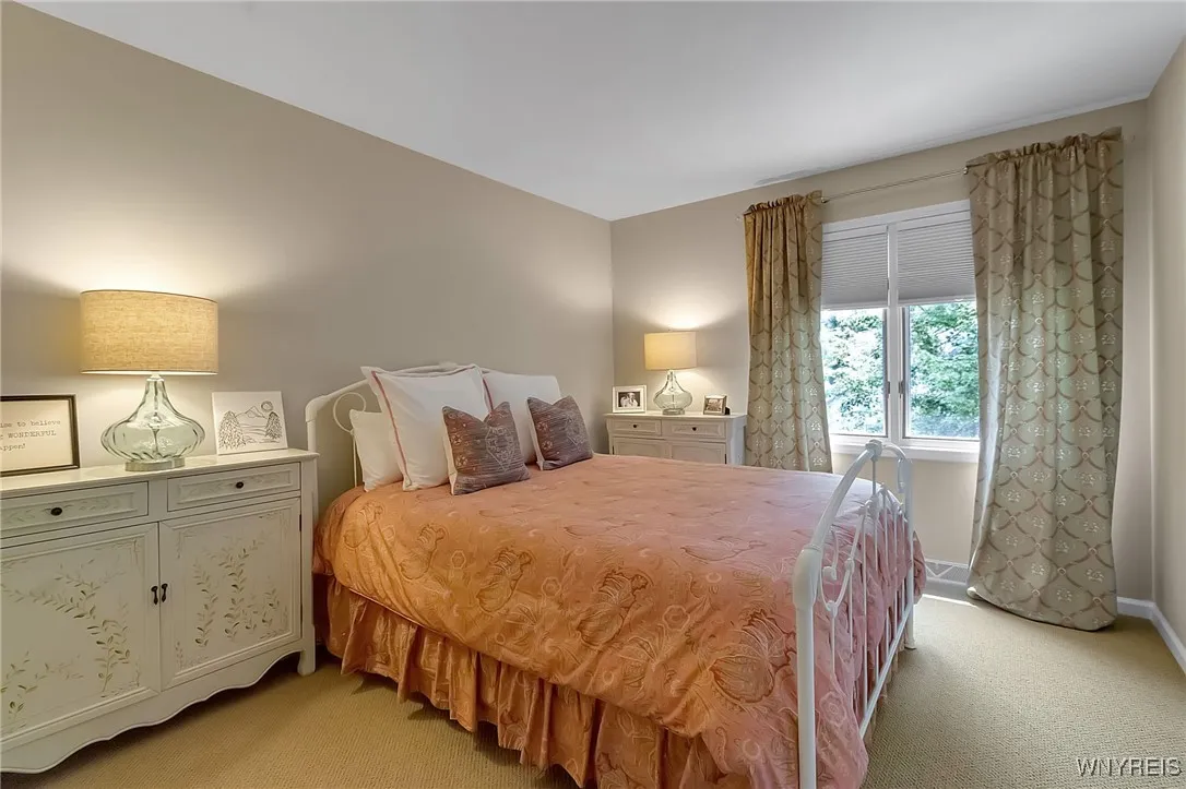 8409 Bridlewood Drive, Clarence, New York 14051, Clarence, New York 14051, 4 Bedrooms Bedrooms, 11 Rooms Rooms,2 BathroomsBathrooms,Residential,For Sale,8409 Bridlewood Drive, Clarence, New York 14051,B1621356