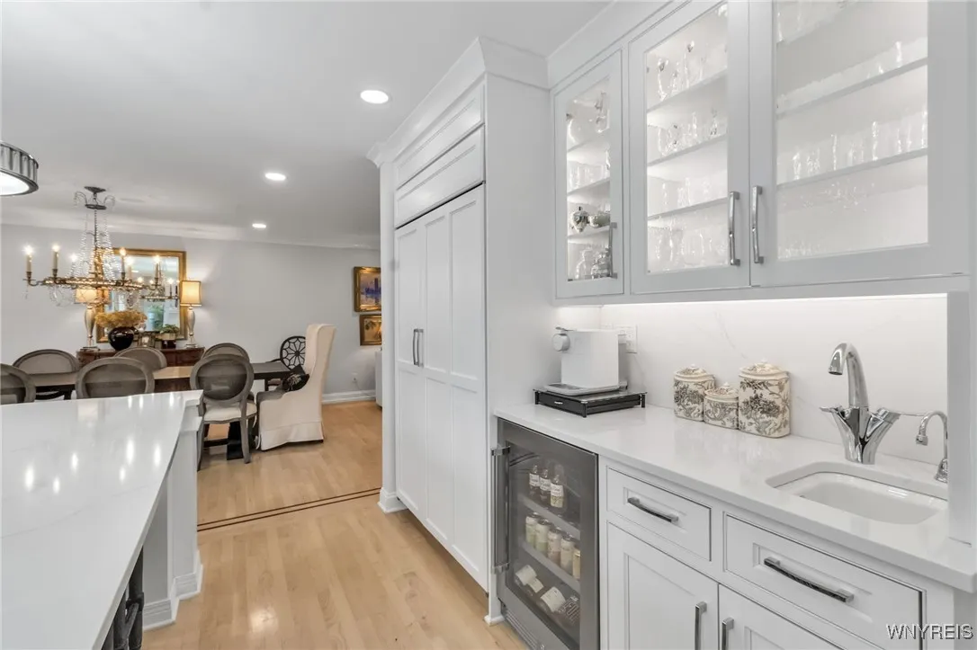 8409 Bridlewood Drive, Clarence, New York 14051, Clarence, New York 14051, 4 Bedrooms Bedrooms, 11 Rooms Rooms,2 BathroomsBathrooms,Residential,For Sale,8409 Bridlewood Drive, Clarence, New York 14051,B1621356