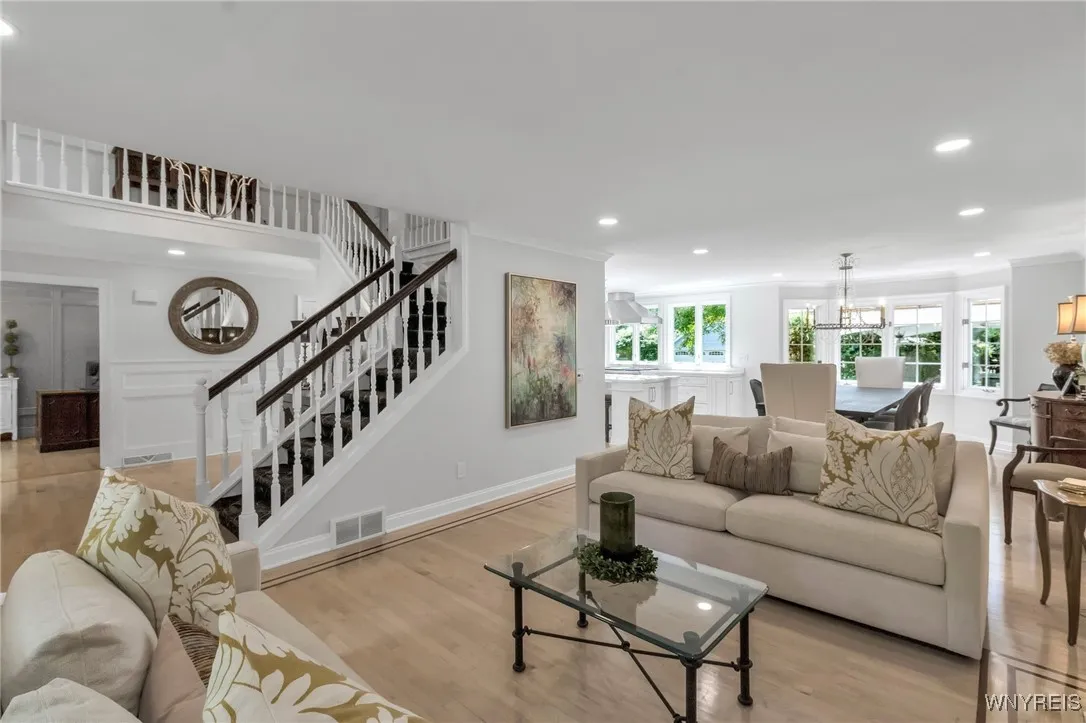 8409 Bridlewood Drive, Clarence, New York 14051, Clarence, New York 14051, 4 Bedrooms Bedrooms, 11 Rooms Rooms,2 BathroomsBathrooms,Residential,For Sale,8409 Bridlewood Drive, Clarence, New York 14051,B1621356