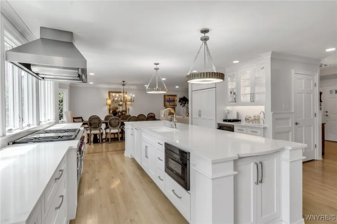8409 Bridlewood Drive, Clarence, New York 14051, Clarence, New York 14051, 4 Bedrooms Bedrooms, 11 Rooms Rooms,2 BathroomsBathrooms,Residential,For Sale,8409 Bridlewood Drive, Clarence, New York 14051,B1621356