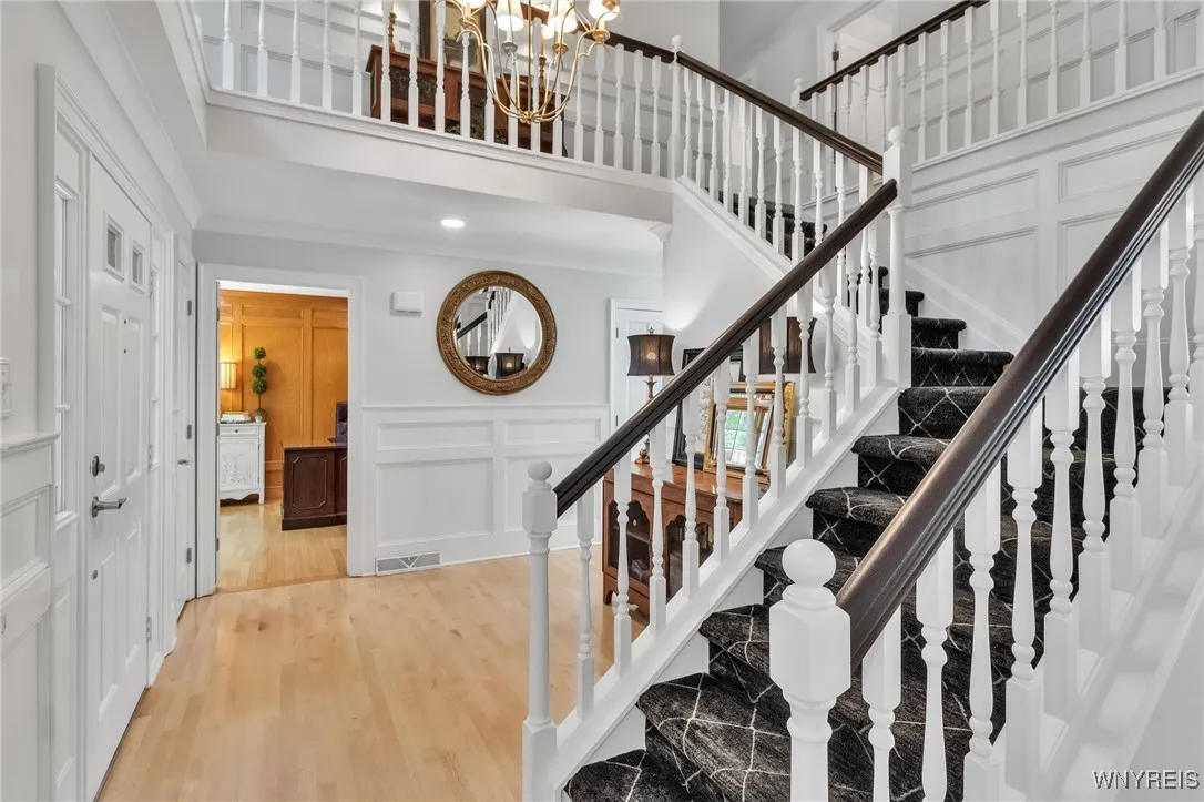 8409 Bridlewood Drive, Clarence, New York 14051, Clarence, New York 14051, 4 Bedrooms Bedrooms, 11 Rooms Rooms,2 BathroomsBathrooms,Residential,For Sale,8409 Bridlewood Drive, Clarence, New York 14051,B1621356
