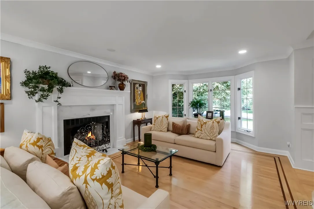 8409 Bridlewood Drive, Clarence, New York 14051, Clarence, New York 14051, 4 Bedrooms Bedrooms, 11 Rooms Rooms,2 BathroomsBathrooms,Residential,For Sale,8409 Bridlewood Drive, Clarence, New York 14051,B1621356