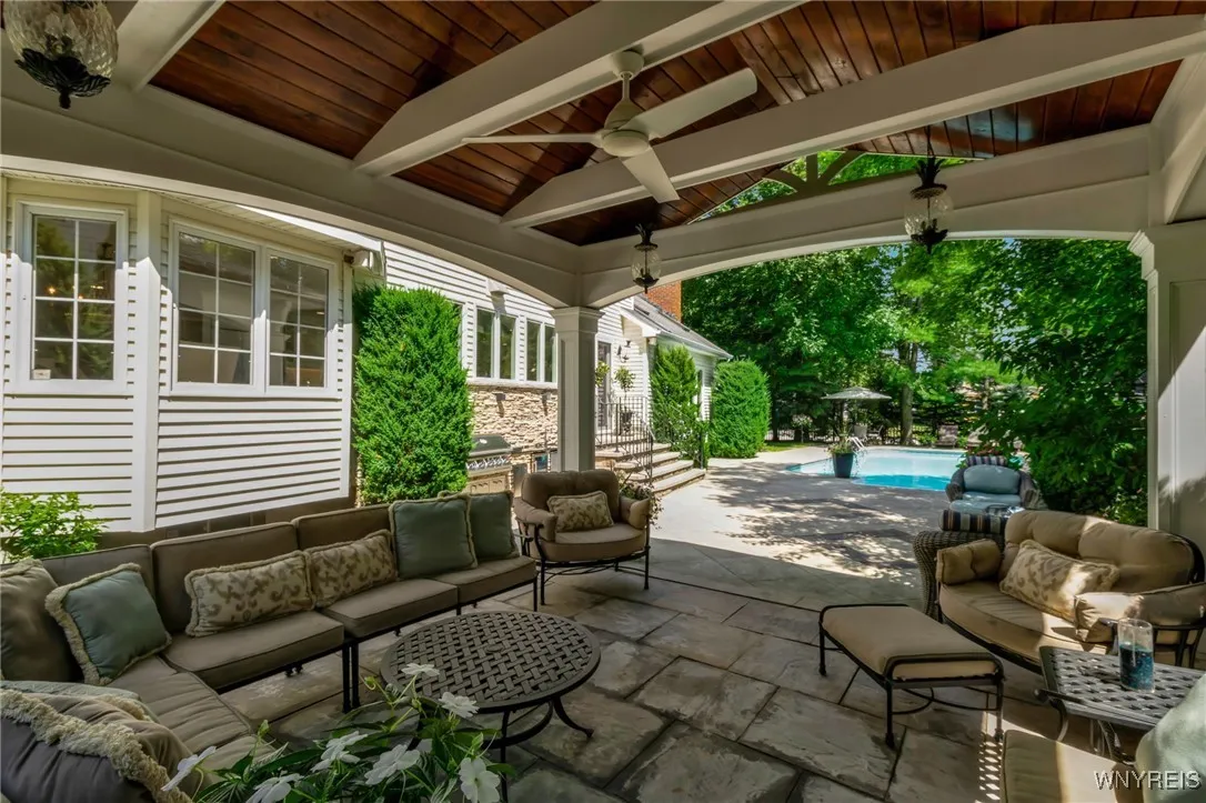 8409 Bridlewood Drive, Clarence, New York 14051, Clarence, New York 14051, 4 Bedrooms Bedrooms, 11 Rooms Rooms,2 BathroomsBathrooms,Residential,For Sale,8409 Bridlewood Drive, Clarence, New York 14051,B1621356