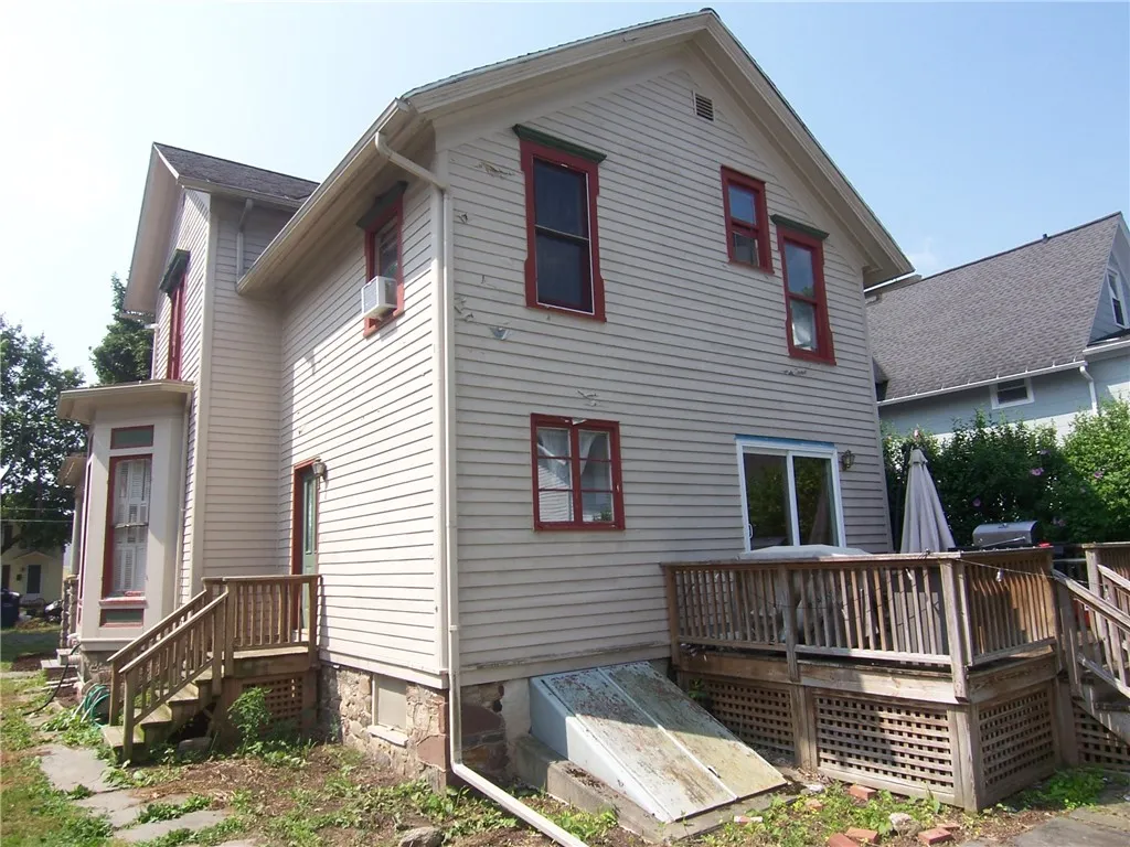 205 W Jackson St, Palmyra, New York 14522, Palmyra, New York 14522, 4 Bedrooms Bedrooms, 9 Rooms Rooms,1 BathroomBathrooms,Residential,Closed,205 W Jackson St, Palmyra, New York 14522,0,R1621606