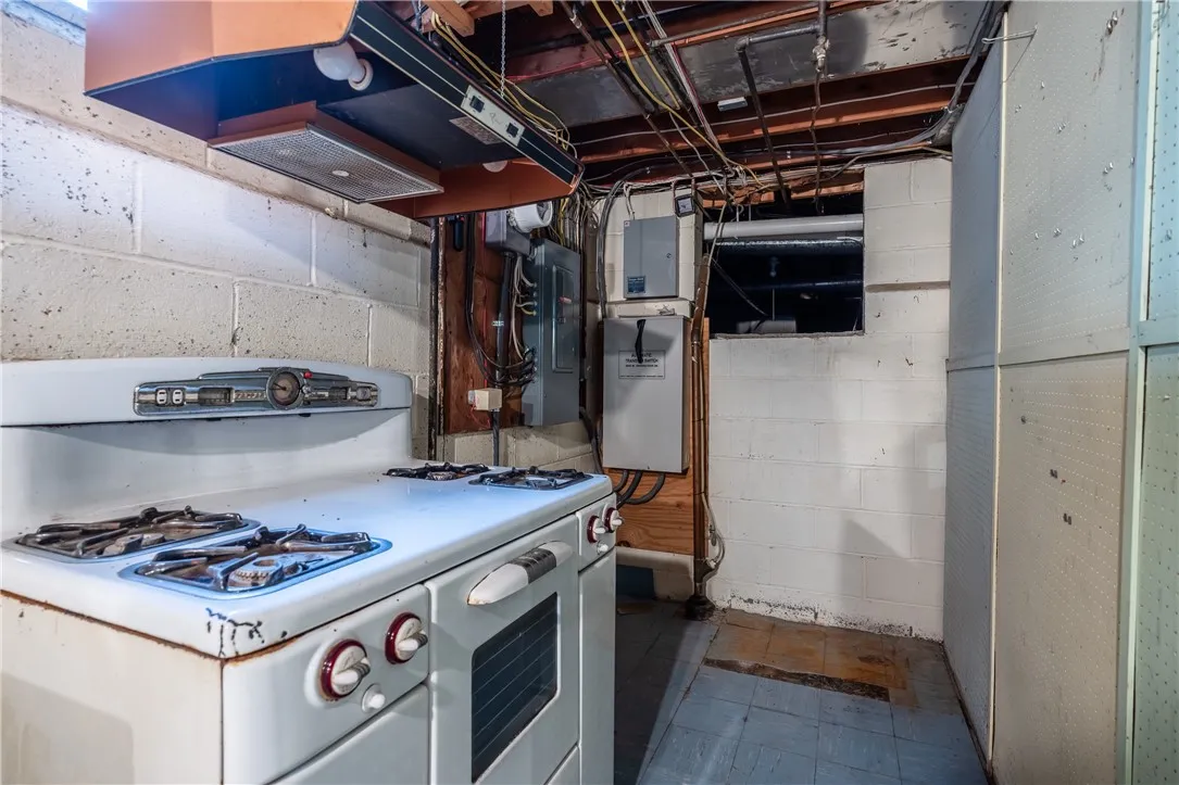 8 Cranswick Lane, Pittsford, New York 14618, Pittsford, New York 14618, 5 Bedrooms Bedrooms, 11 Rooms Rooms,2 BathroomsBathrooms,Residential,For Sale,8 Cranswick Lane, Pittsford, New York 14618,R1622846