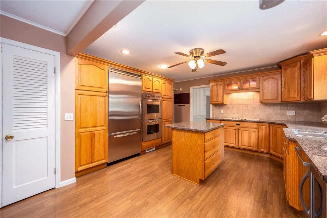 8 Cranswick Lane, Pittsford, New York 14618, Pittsford, New York 14618, 5 Bedrooms Bedrooms, 11 Rooms Rooms,2 BathroomsBathrooms,Residential,For Sale,8 Cranswick Lane, Pittsford, New York 14618,R1622846