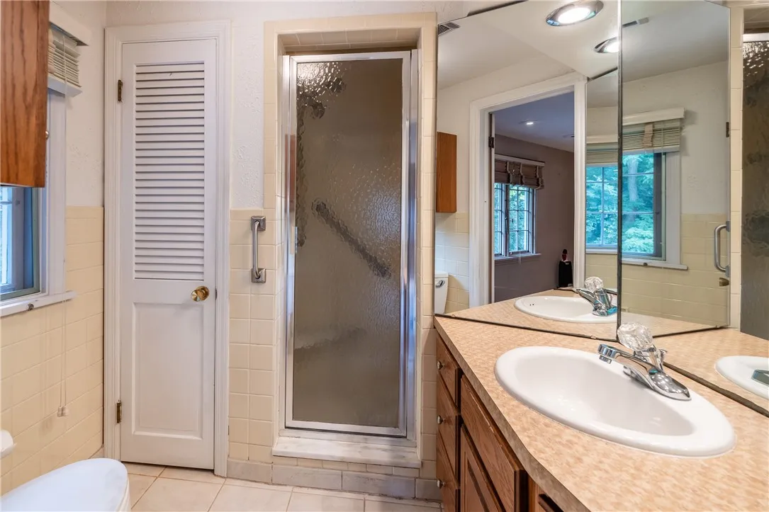 8 Cranswick Lane, Pittsford, New York 14618, Pittsford, New York 14618, 5 Bedrooms Bedrooms, 11 Rooms Rooms,2 BathroomsBathrooms,Residential,For Sale,8 Cranswick Lane, Pittsford, New York 14618,R1622846
