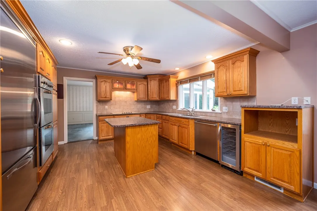 8 Cranswick Lane, Pittsford, New York 14618, Pittsford, New York 14618, 5 Bedrooms Bedrooms, 11 Rooms Rooms,2 BathroomsBathrooms,Residential,For Sale,8 Cranswick Lane, Pittsford, New York 14618,R1622846