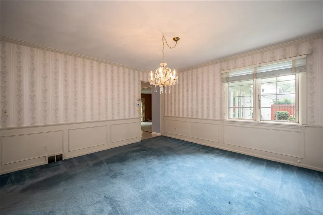 8 Cranswick Lane, Pittsford, New York 14618, Pittsford, New York 14618, 5 Bedrooms Bedrooms, 11 Rooms Rooms,2 BathroomsBathrooms,Residential,For Sale,8 Cranswick Lane, Pittsford, New York 14618,R1622846