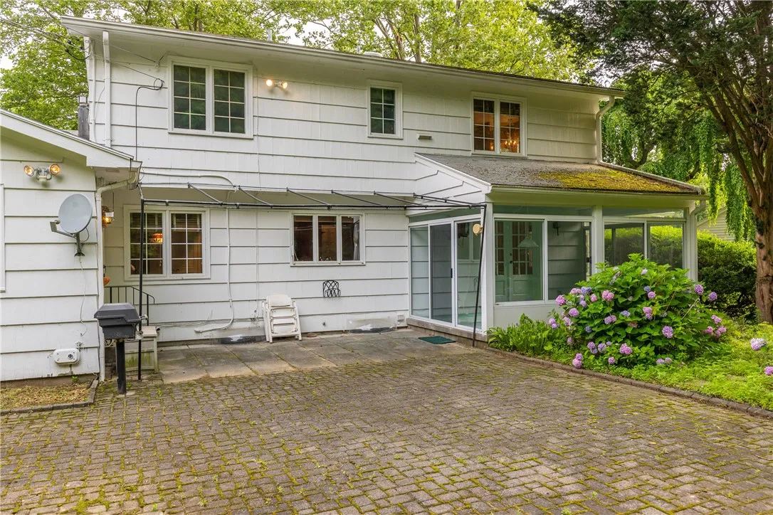 8 Cranswick Lane, Pittsford, New York 14618, Pittsford, New York 14618, 5 Bedrooms Bedrooms, 11 Rooms Rooms,2 BathroomsBathrooms,Residential,For Sale,8 Cranswick Lane, Pittsford, New York 14618,R1622846