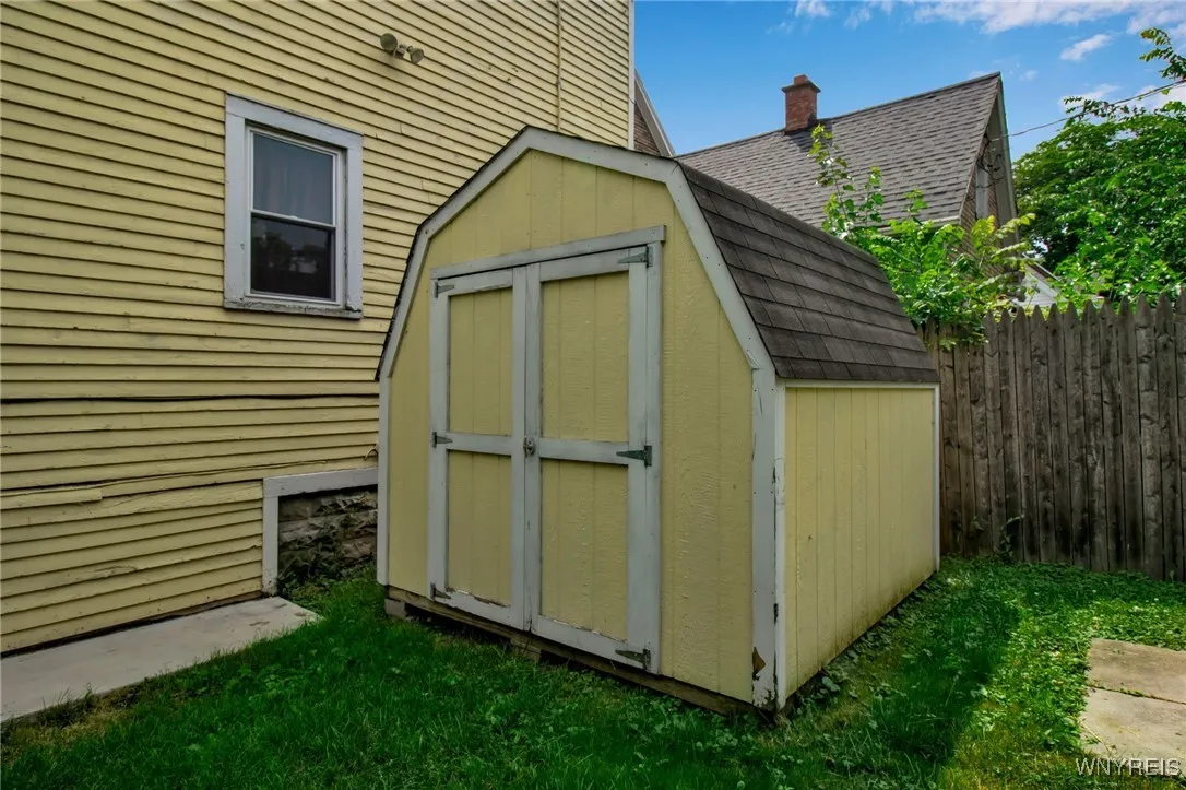 118 Auburn Avenue, Buffalo, New York 14213, Buffalo, New York 14213, 4 Bedrooms Bedrooms, ,2 BathroomsBathrooms,Residential,For Sale,118 Auburn Avenue, Buffalo, New York 14213,B1622822